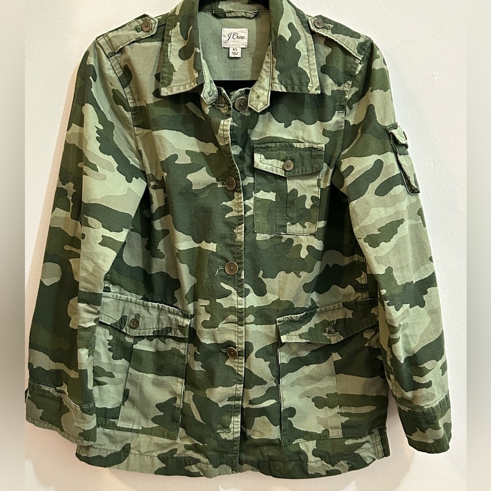 J. Crew Camouflage Green Button Down Cargo Pockets Women’s Jacket Size XS